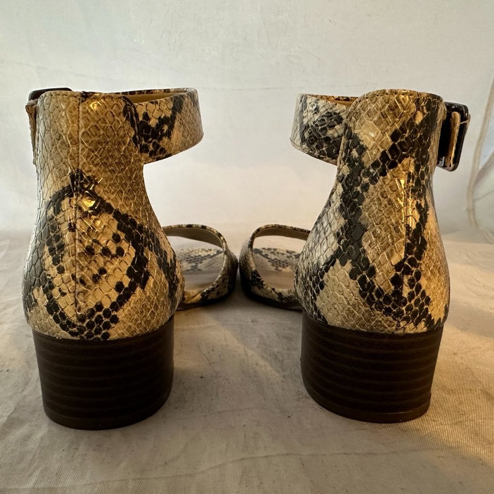 Clarks  Elisa Dedra Heeled Sandal, Taupe Snake Women Size 8 M     NIB - Picture 4 of 6